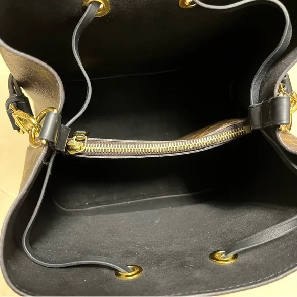 Louis Vuitton Black Monogram Neonoe MM Handbag - Picture 11 of 16
